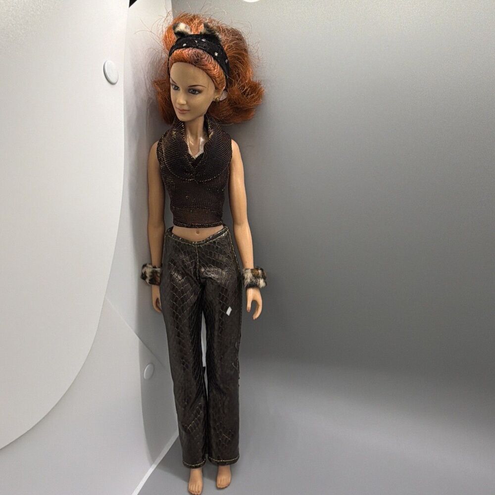 Josie and the Pussycats Girl Force 11.5" Fashion Doll Josie Jakks Pacific 2001